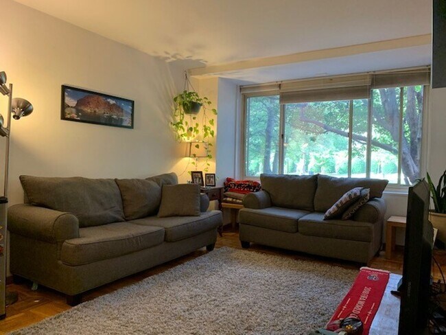Photo - 4000 Tunlaw Rd NW