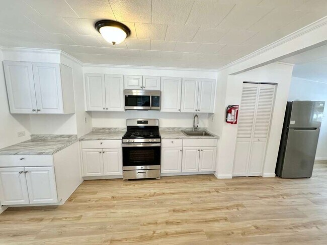 Photo - 114 Melini Ave