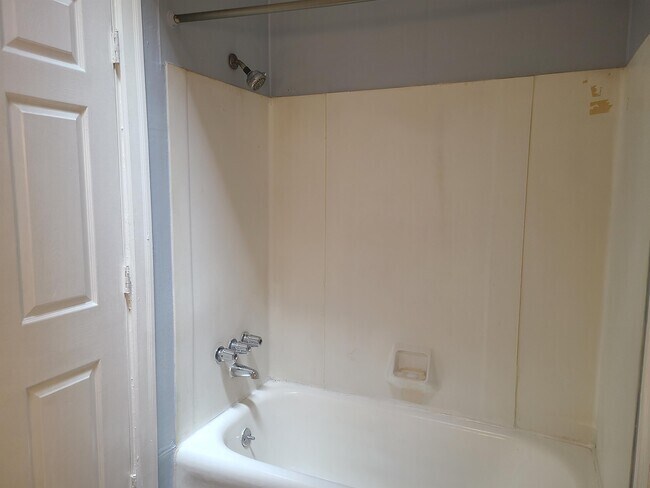 Photo - 358 Huntley Rd