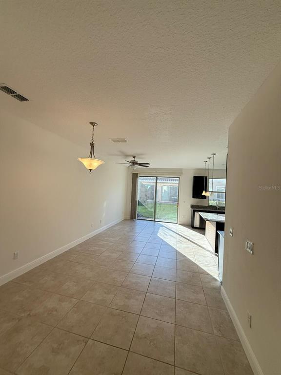 Photo - 13997 Helsby St