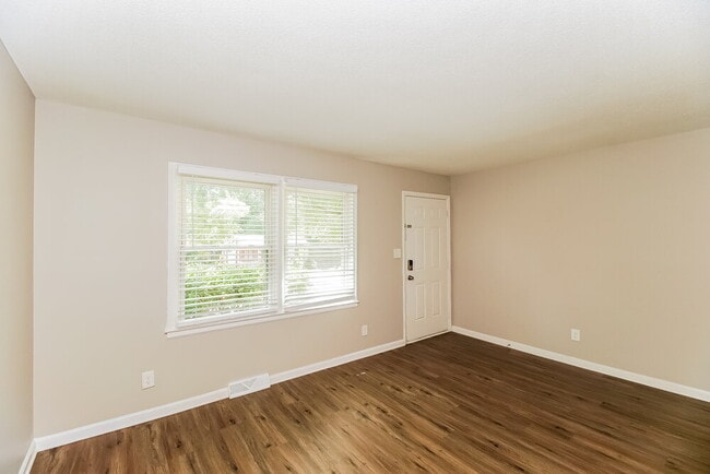 Photo - 6725 Barrington Dr