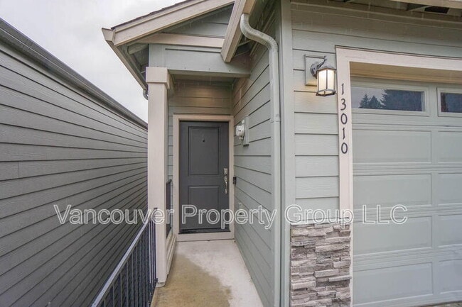 Photo - 13010 NE 24th Cir