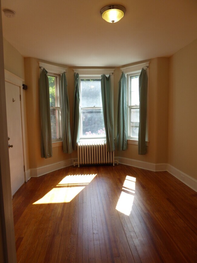 Photo - 218 9th St NE Unit 1