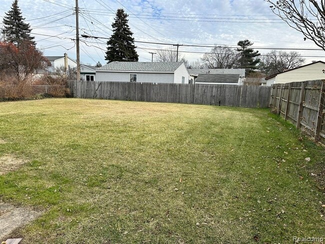 Photo - 147 S Carlson St