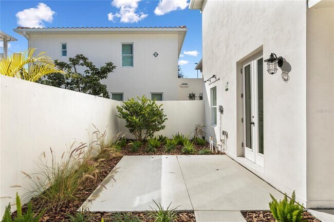 Photo - 1903 W Bristol Ave