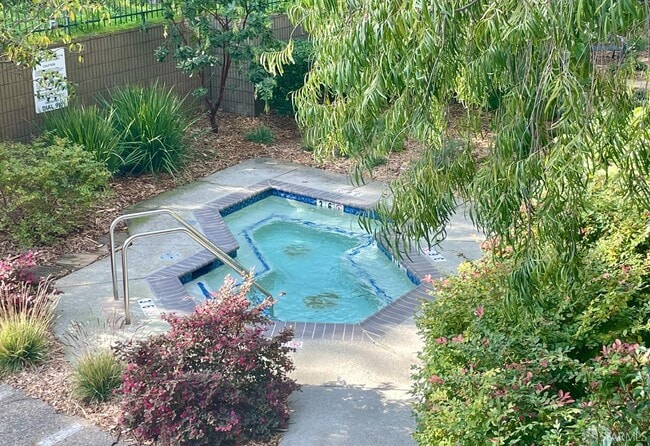 Photo - 400 Davey Glen Rd