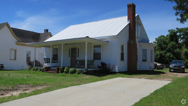 Building Photo - 403 S Brundidge St Rental