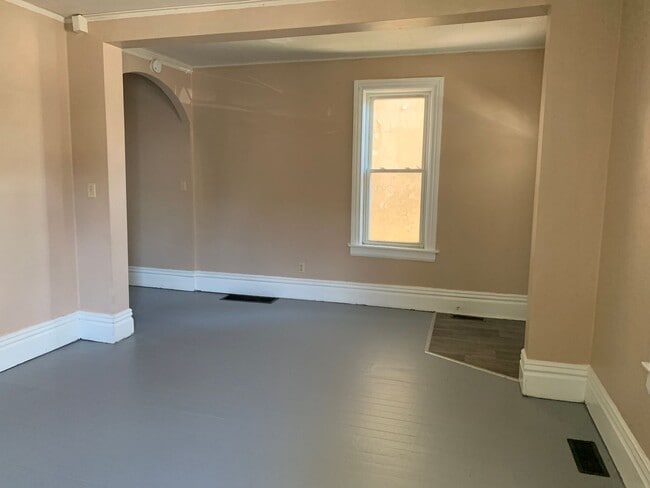 Photo - Large 3 Bedroom, 1.5 bath House