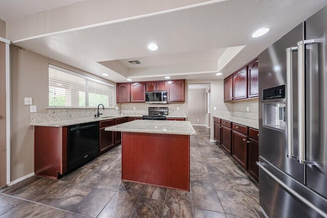 Photo - 15638 W Redfield Rd