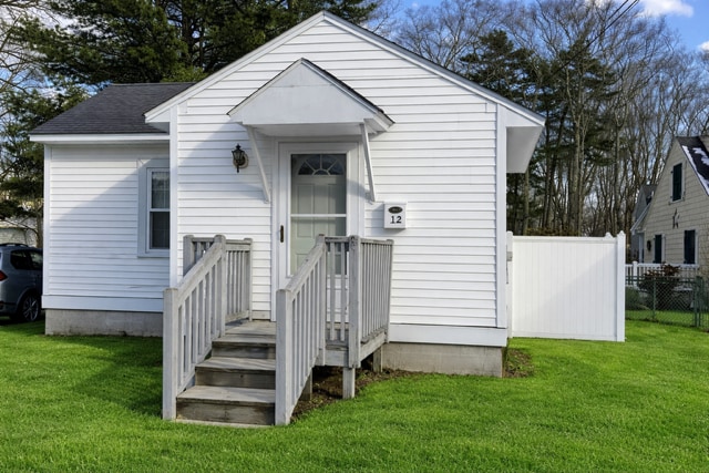 Building Photo - 12 Pine Ln