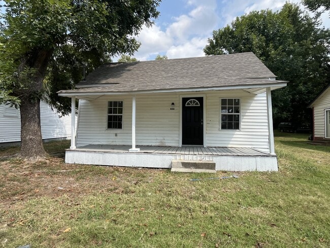 Building Photo - 426 Dyer Ave Rental