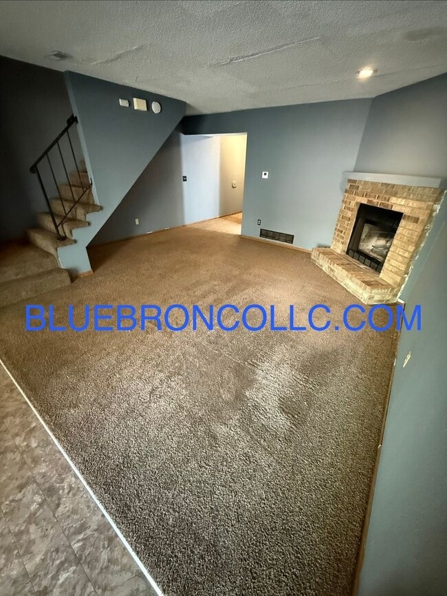 Photo - Spacious 2 Bedroom unit for a great price!