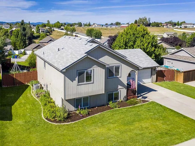 Photo - 18609 E 11th Ave