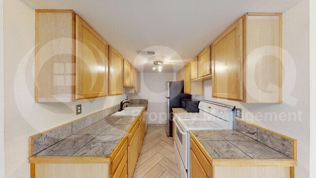 Photo - 1154 N 85th Pl