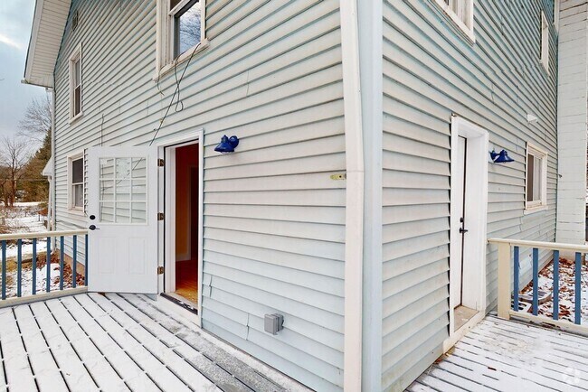 Building Photo - 26 Orchard St Rental