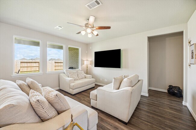 Photo - 2951 Golden Dust Dr