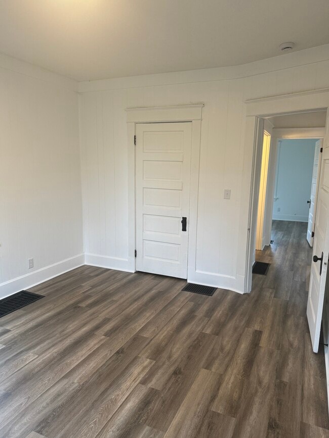 Photo - 1223 Calumet Ave