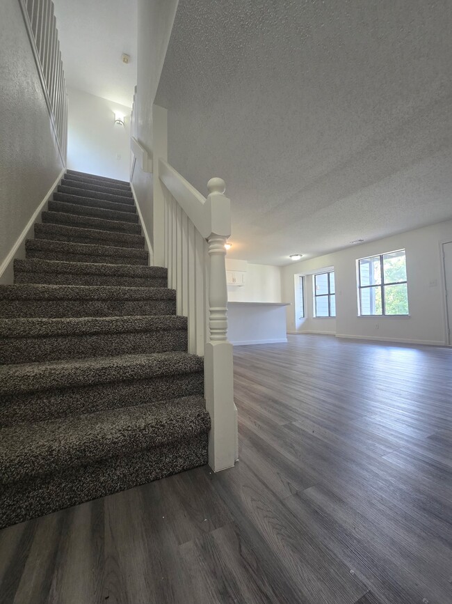 Westwind Manor - Westwind Manor Apartments