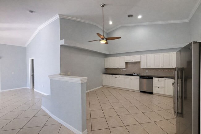 Photo - 3216 SW 7th Pl Unidad 3216 SW 7th Pl