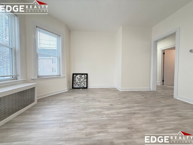 Photo - 76 Antwerp St