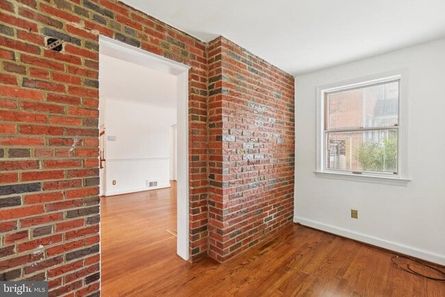 Photo - 5008 44th St NW