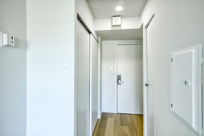 Photo - 1975 Maisonneuve Blvd W Unit 510