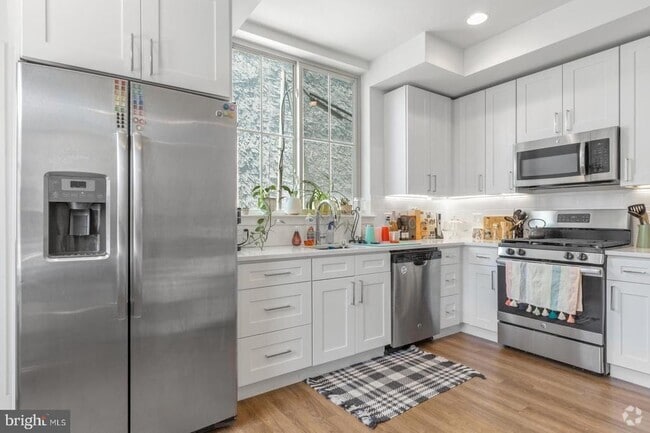 Building Photo - 1356 S Bouvier St Unit 1 Rental