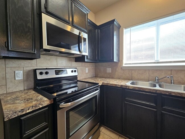 Photo - COMING SOON! Unidad 1101 Grace Point Drive - B