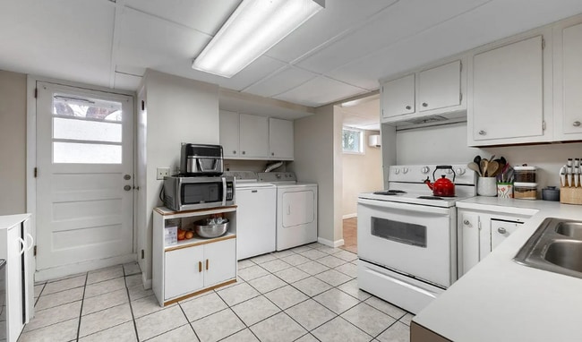Photo - Charming 2 Bedroom in Overlook Heights