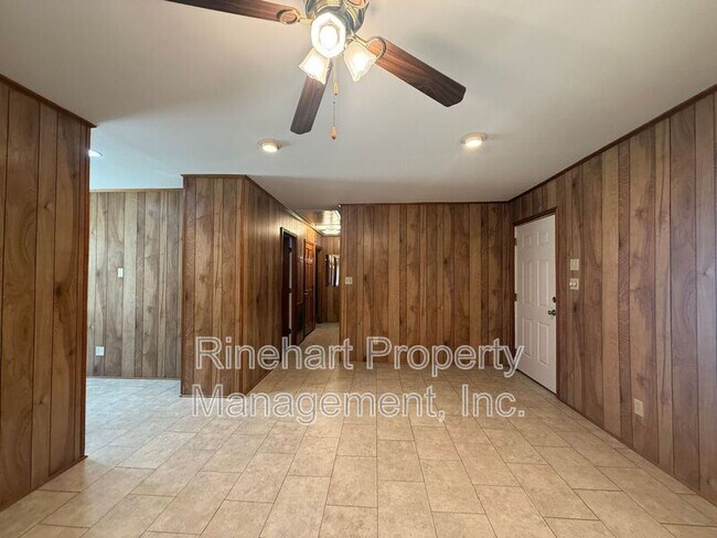 Photo - 866 Hawthorne Road