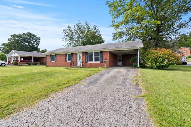 Photo - 610 Greenbriar Dr