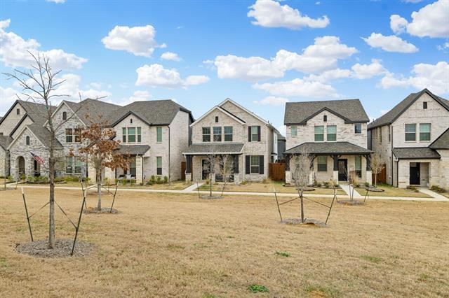 Photo - 2724 Big Bend Mews