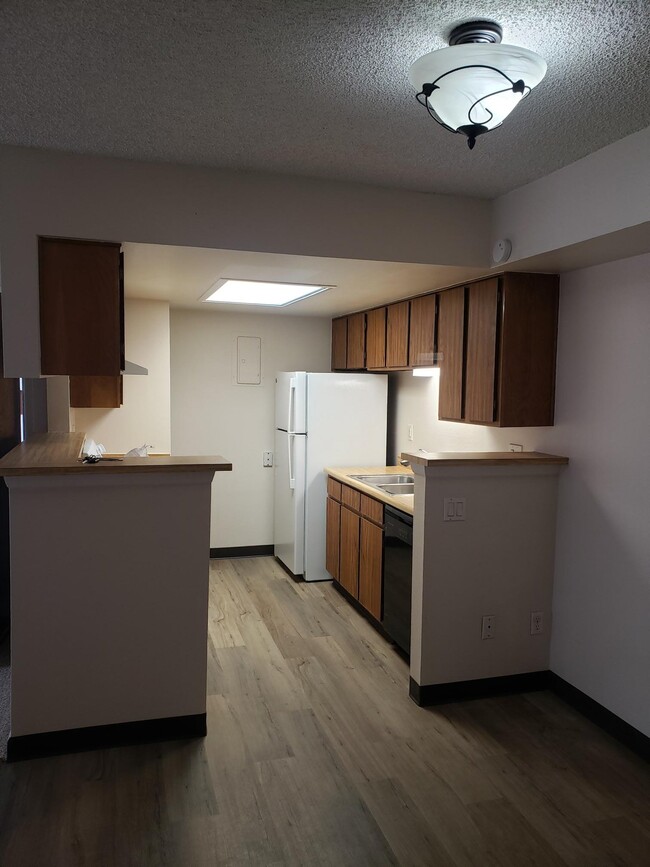 Photo - 13352 E Jewell Ave Unidad 104