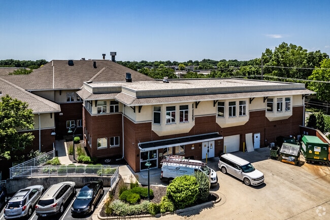 Photo - Claridge Court