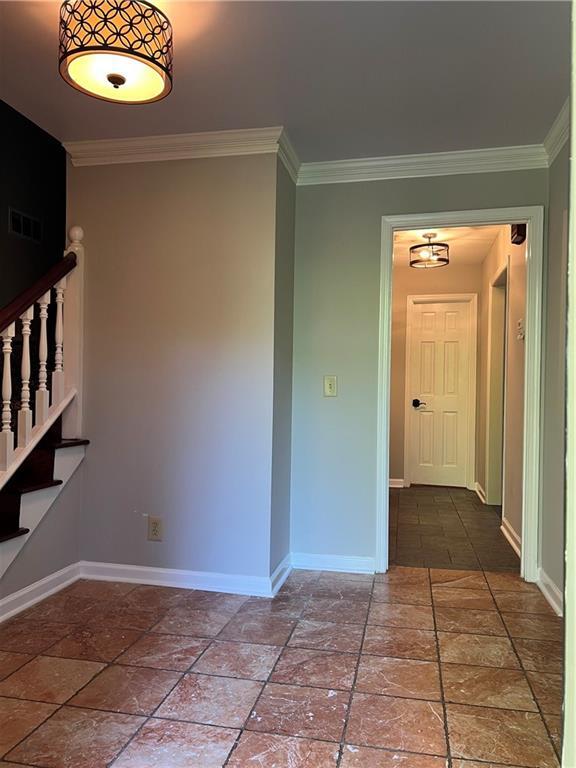 Photo - 370 Woodstone Dr
