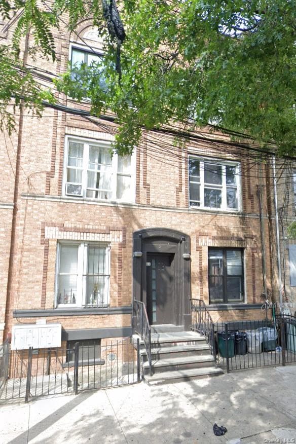 Building Photo - 38 Lincoln Ave Unit 2R