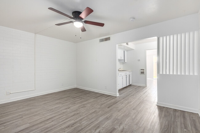 Photo - 1629 W Fillmore St Unidad 7