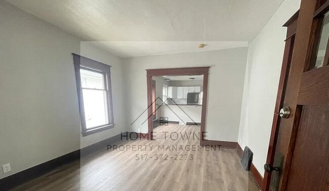 722 N Hayford Ave