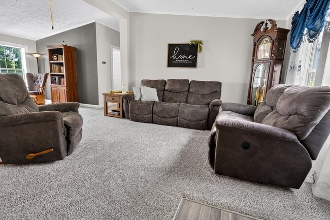 Photo - 18235 Little Hill Rd