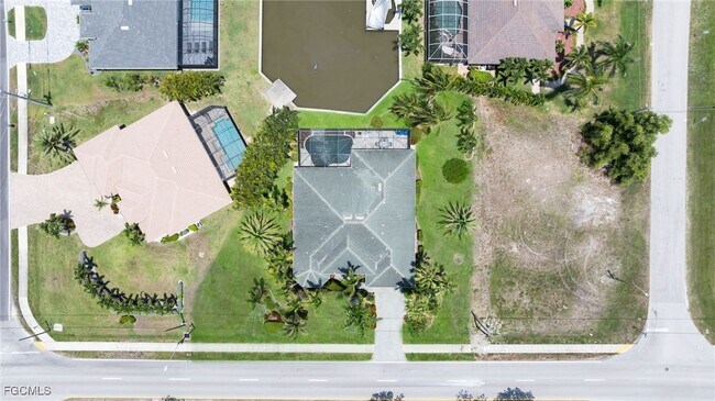 Photo - 4009 Chiquita Blvd S