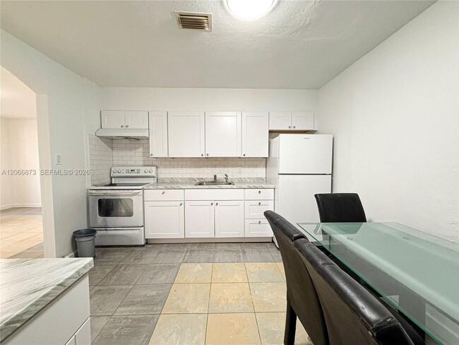 Photo - 7110 Custer St Unit 1