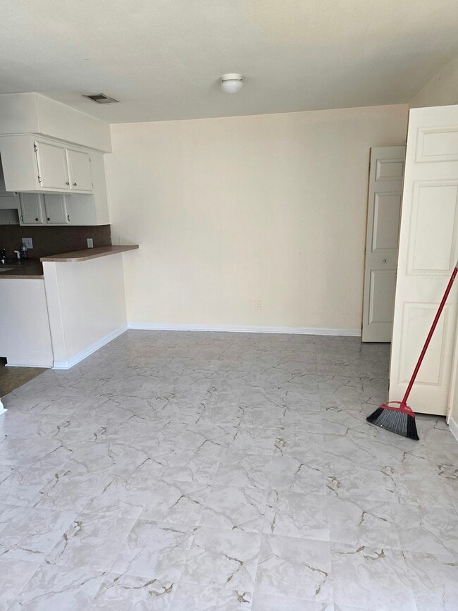 Photo - 201 Regency Ave Unit C