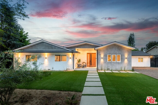 Building Photo - 4629 Cerro Verde Pl