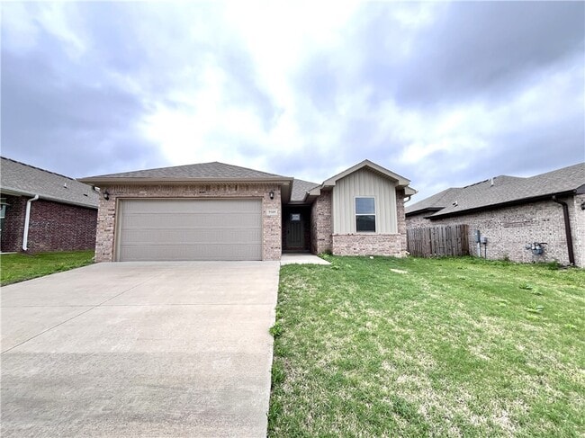 Building Photo - 5909 NW Reynolds St