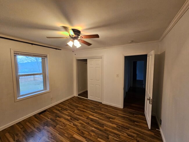 Dormitorio 1 en la planta baja - 2808 Broad St