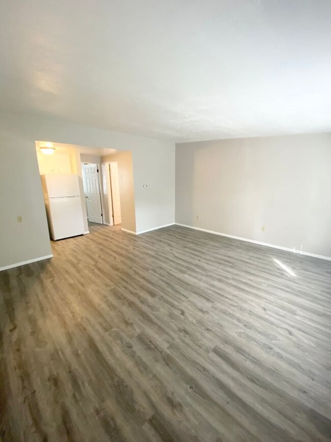 Building Photo - 1005 Veerman St Unit 6