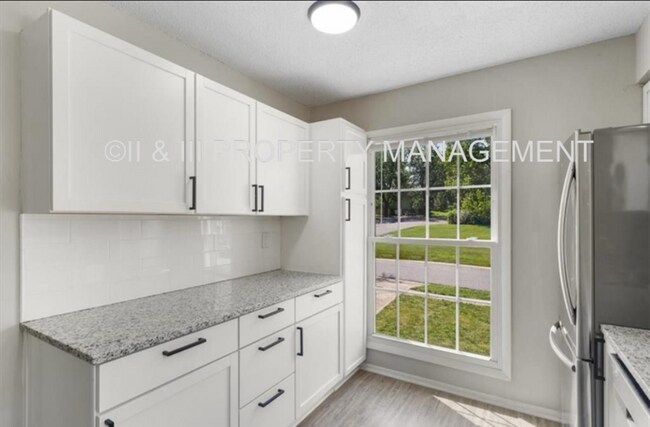 Photo - 9406 W 83rd St