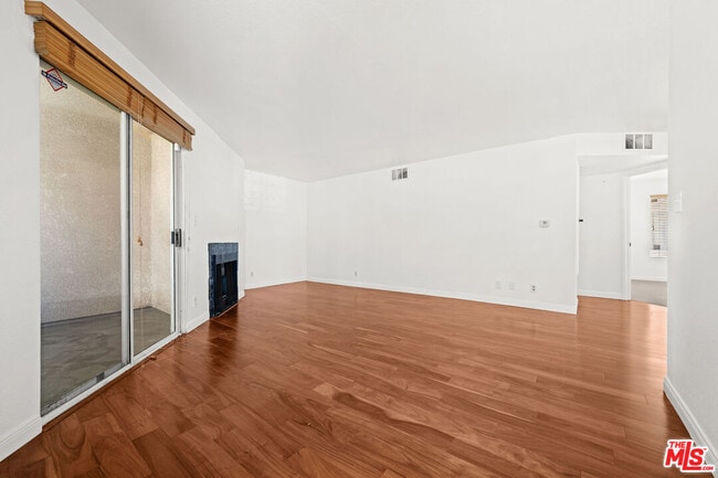 Photo - 610 Venice Way Unit 101