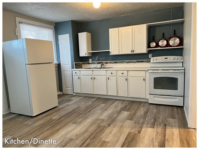 Photo - 1001 Main St