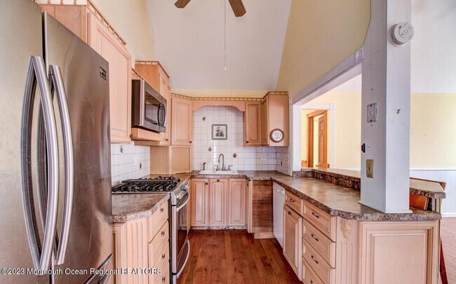 Photo - 10 Wilbur Dr